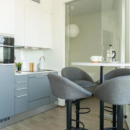 Apartment Topaasi / 13.krs Valoisa Yksio Upeilla Maisemilla *